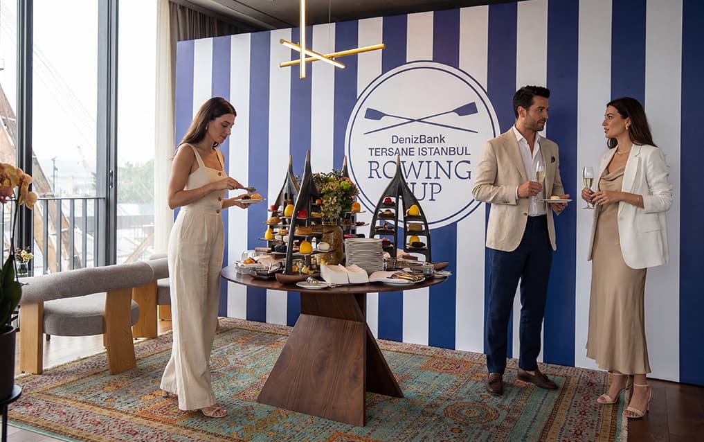 896628280-suite_lounge-1017x638px-2.jpg